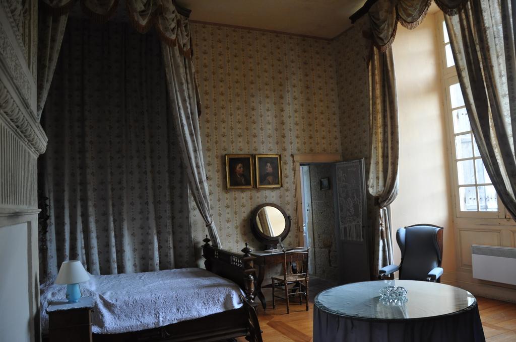 Chateau De Lanquais Bed & Breakfast Eksteriør bilde